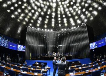 Senado aprova projeto de incentivo ao primeiro emprego para jovens
