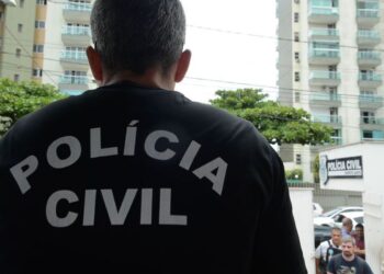 Polícia faz operação contra núcleo financeiro do Comando Vermelho