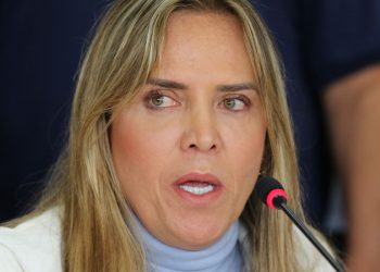Governadora do DF recebe alta após apresentar quadro de pneumotórax